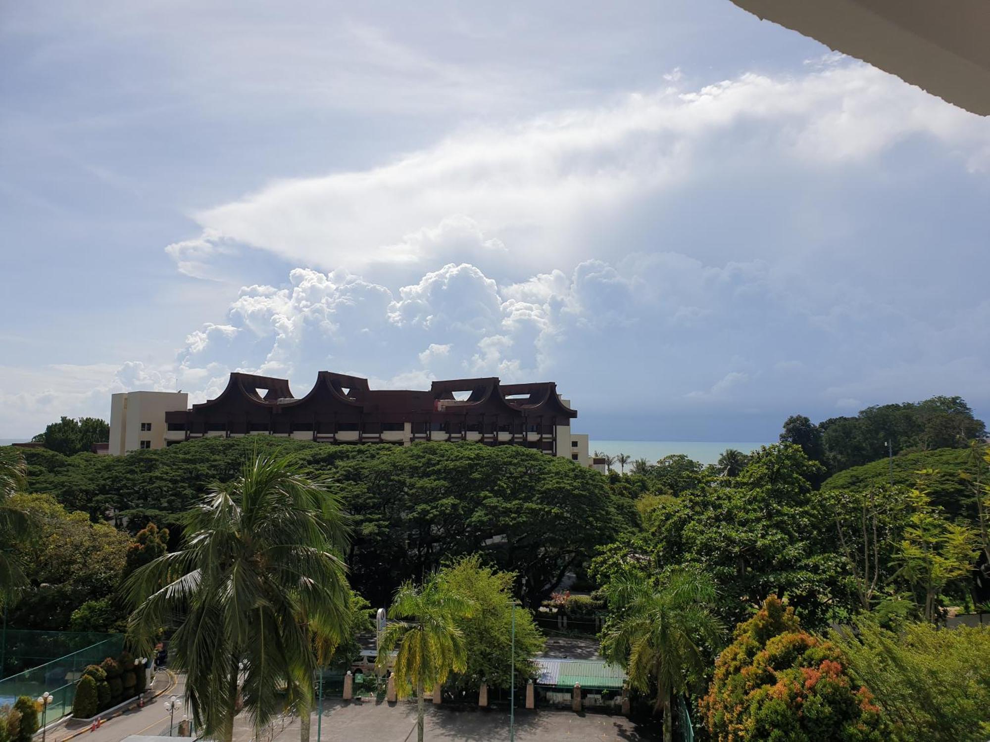 Sri Sayang By Coral Holiday Resort Batu Ferringhi Exterior photo